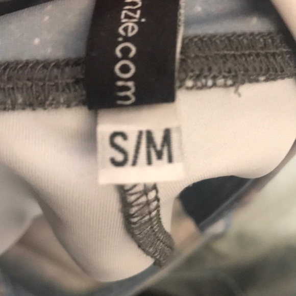 Onzie Desert Print Cropped Leggings - Picture 4 of 7